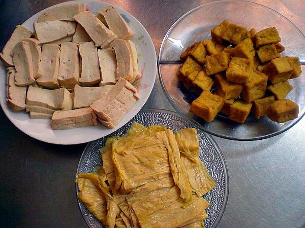 Bun-rieu-chay--mon-ngon-de-nau.